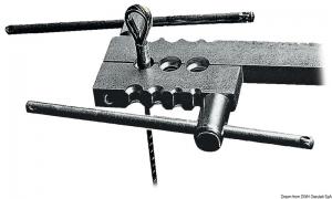 Pinza per impiombature a chiave